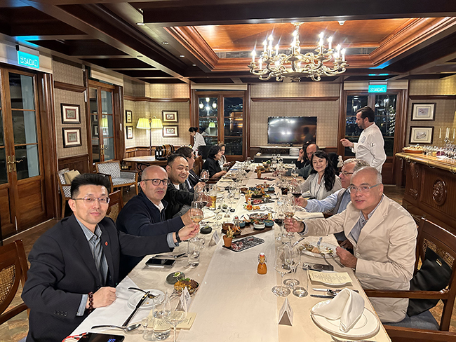 8、莱斯酒店设宴650.jpg